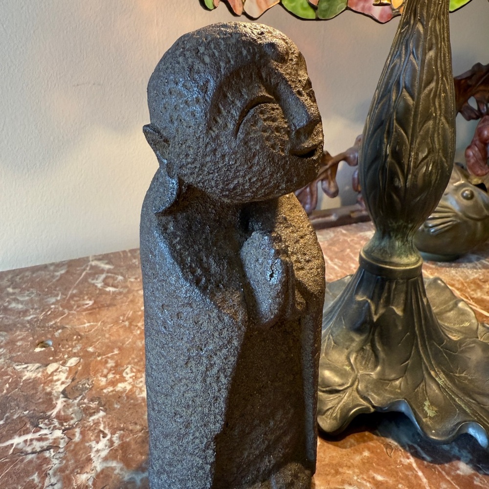 Smiling Jizo Buddha Stone Statue - Guardian of Children and Travelers - Picture 13 of 15